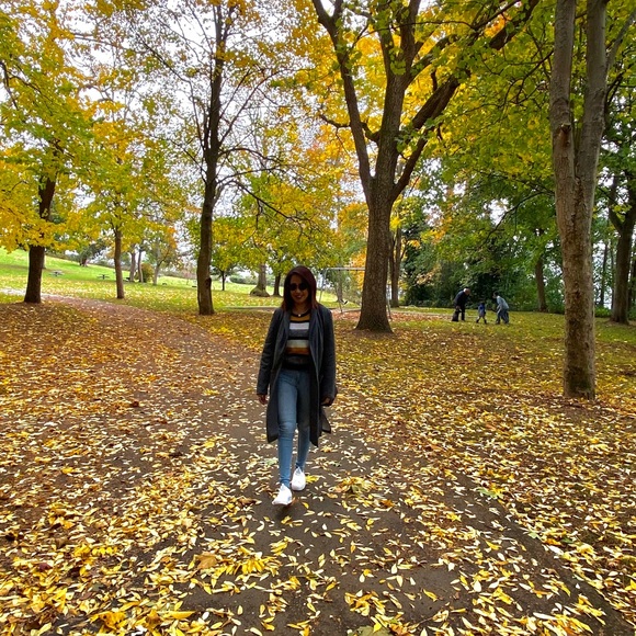 Meet your Posher, Dianne - Picture 1 of 1